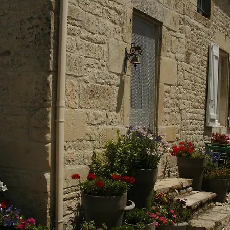 The A Cosy Stone Charentaise Ferienhaus Brettes
